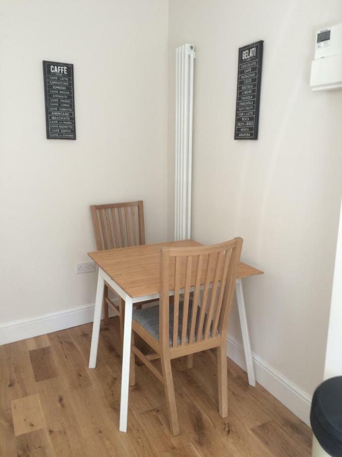 Brockenhurst Apartments エクステリア 写真
