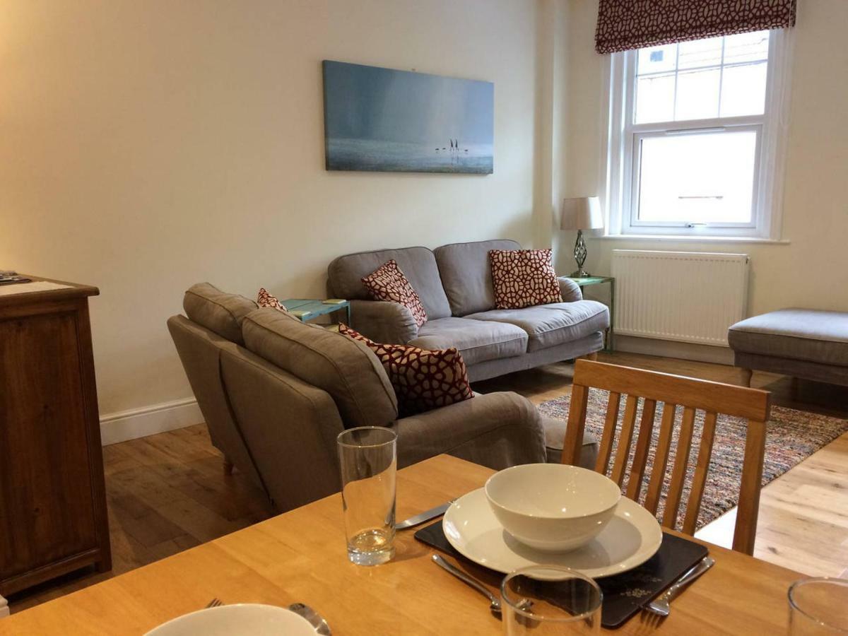 Brockenhurst Apartments エクステリア 写真